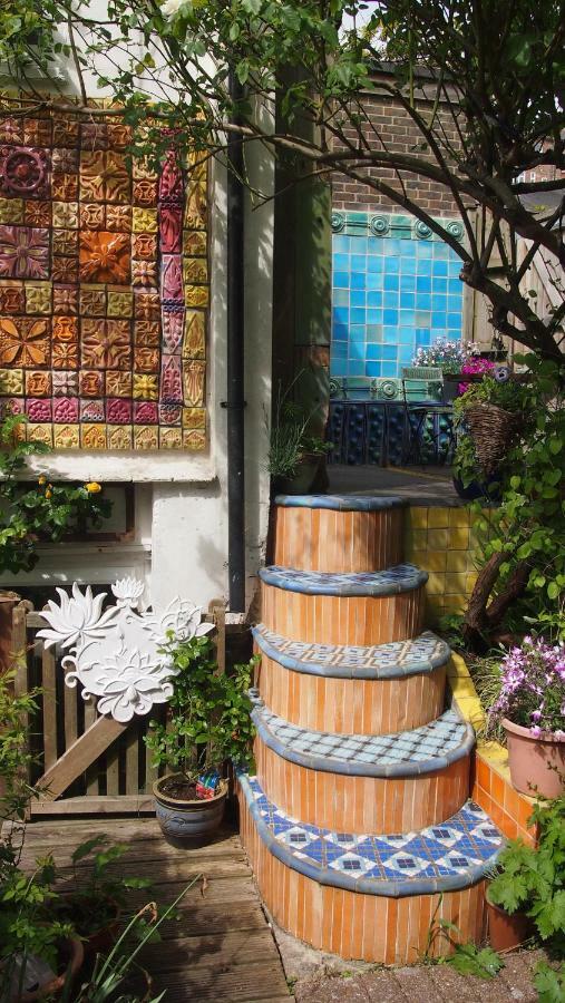Homestay The Ceramic House